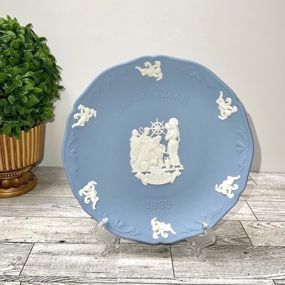 Wedgwood 1999 Japsperware Christmas Plate Adoration of the Shepherds